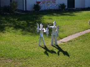 Tin Family Side Hwy 79